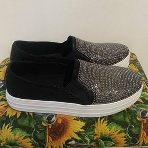 Skechers platform with memory foam shoes